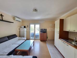 Apartman na moru, Prodaja, Nin, Zaton