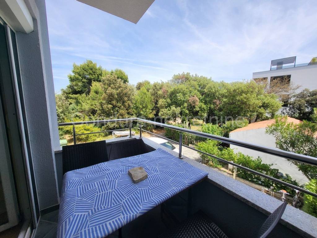 Apartman na moru, Prodaja, Nin, Zaton