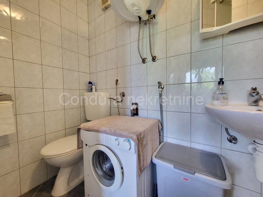 Apartman na moru, Prodaja, Nin, Zaton