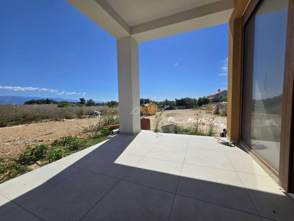Apartman na moru, Prodaja, Nin, Nin