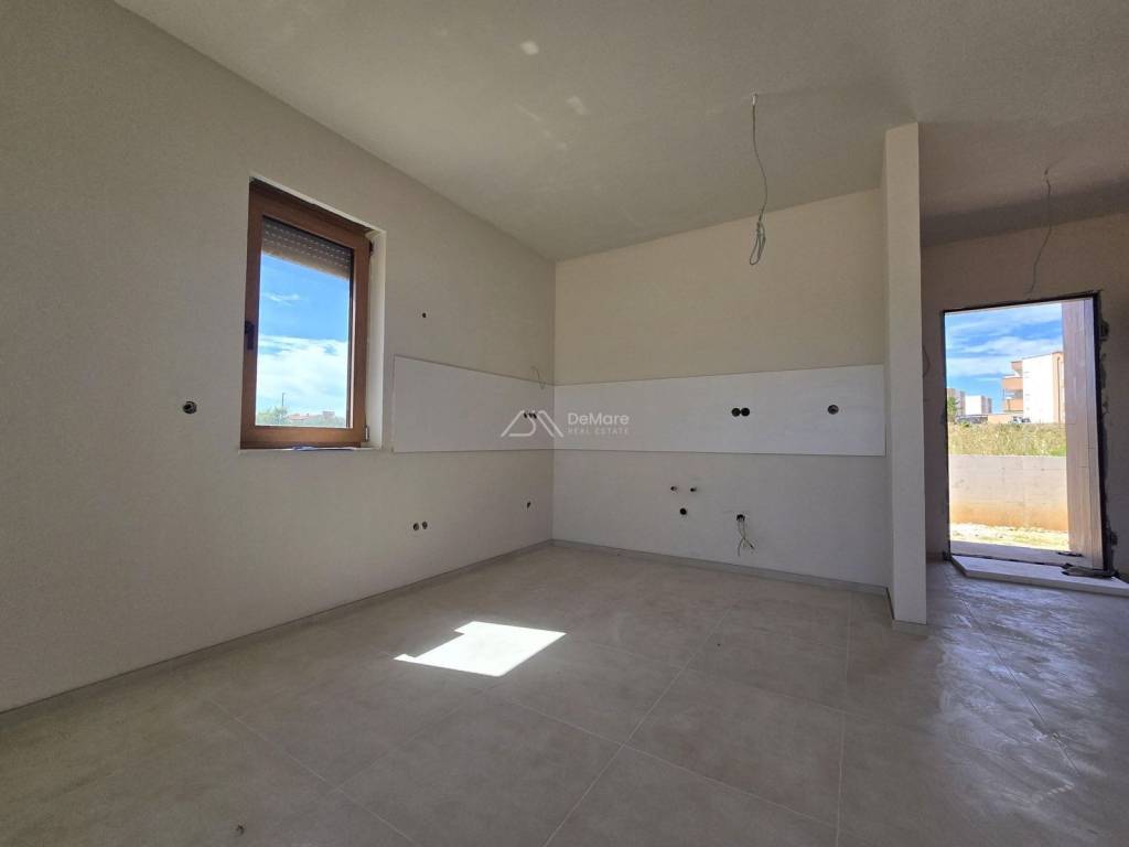 Apartman na moru, Prodaja, Nin, Nin