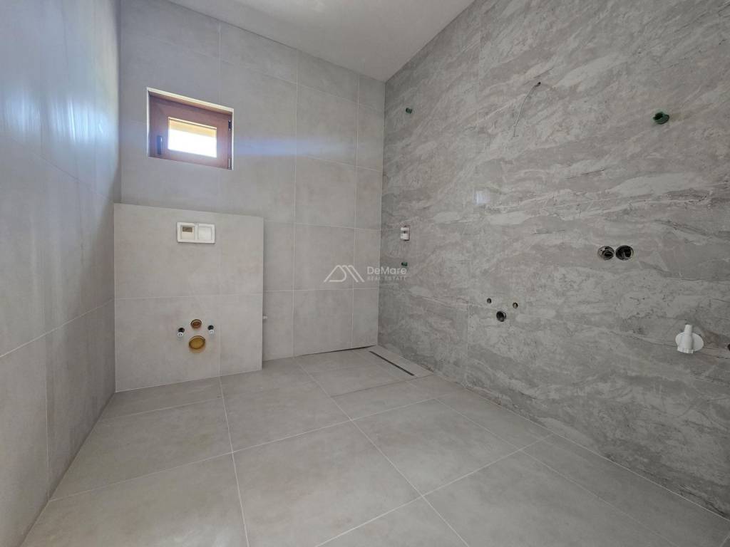 Apartman na moru, Prodaja, Nin, Nin