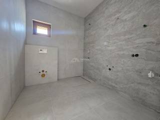 Apartman na moru, Prodaja, Nin, Nin