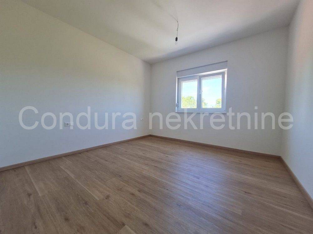 Apartman na moru, Prodaja, Vir, Vir
