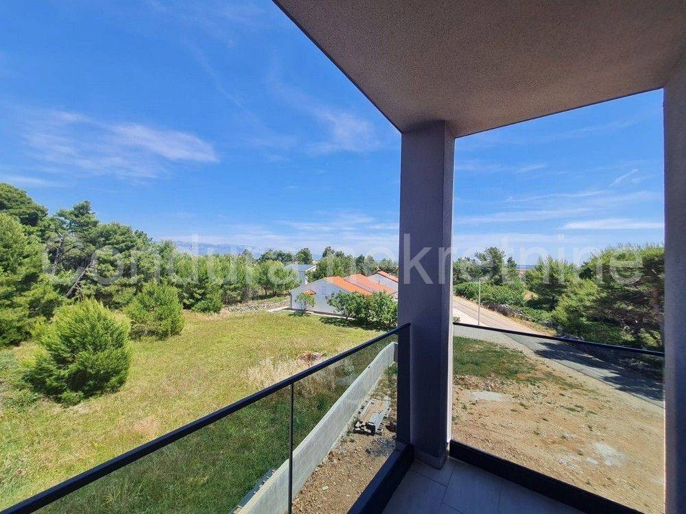 Apartman na moru, Prodaja, Vir, Vir