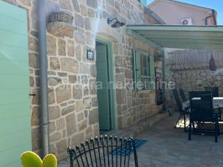 Kamena kuća, Prodaja, Privlaka, Privlaka
