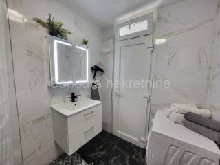 Dvojna kuća, Prodaja, Privlaka, Privlaka