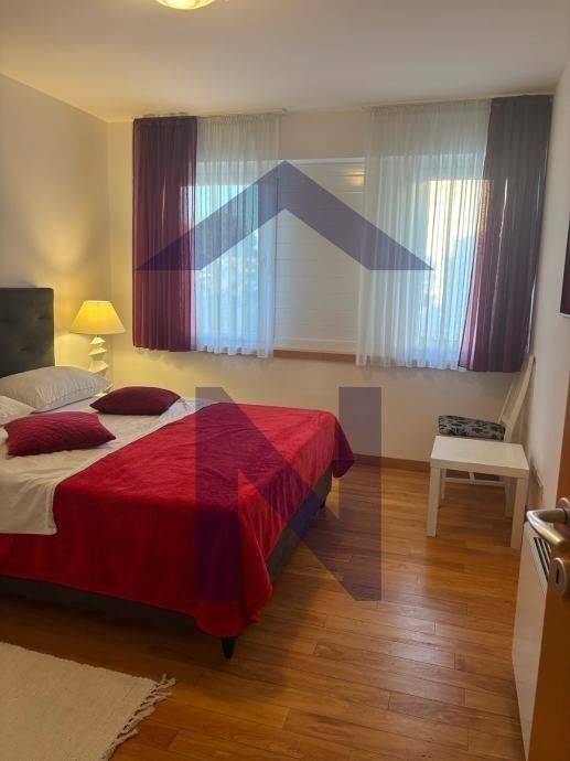 Stan u zgradi, Najam, Zadar, Zadar