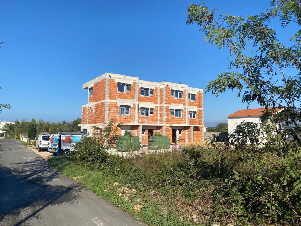 Apartman na moru, Prodaja, Vrsi, Zukve