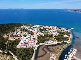 Dvojna kuća, Prodaja, Nin, Zaton