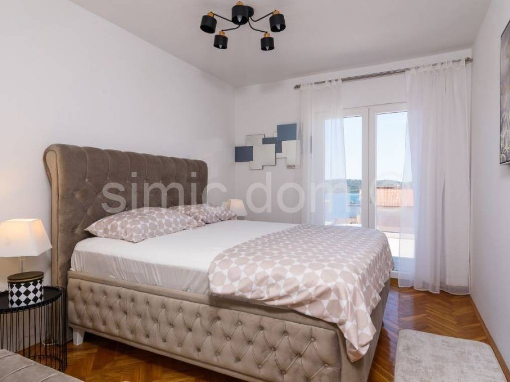 Dvojna kuća, Prodaja, Okrug, Okrug Gornji