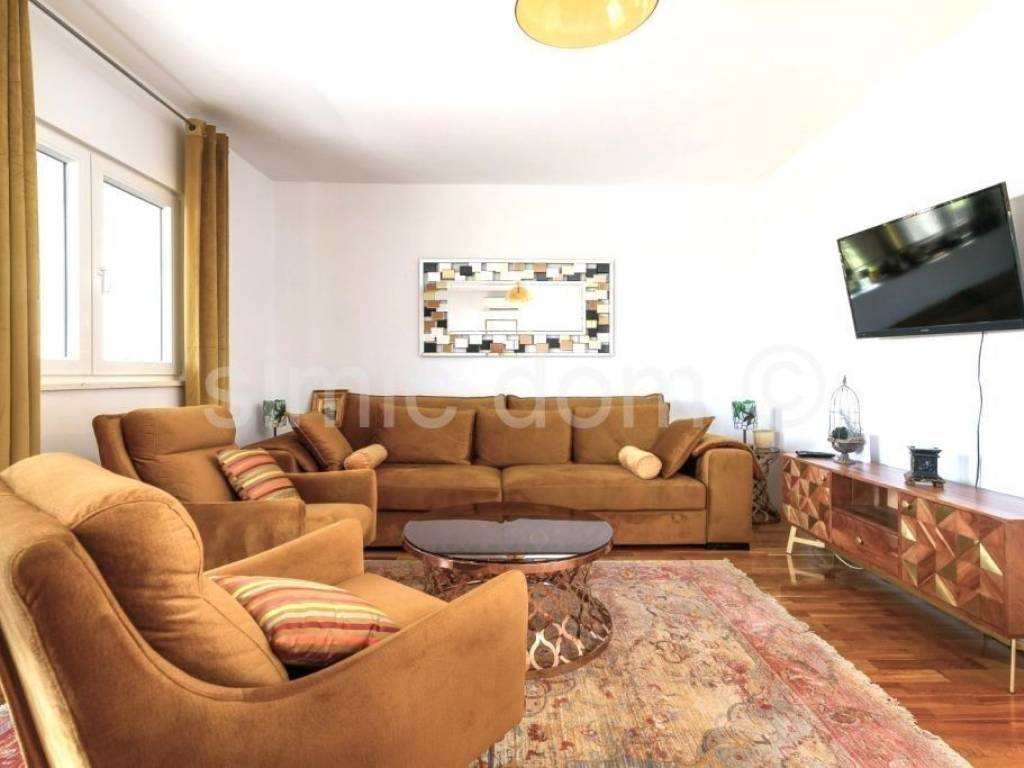 Dvojna kuća, Prodaja, Okrug, Okrug Gornji