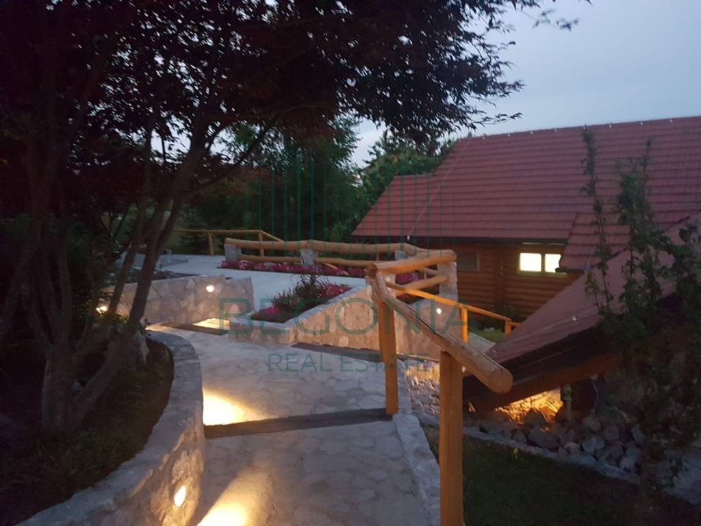 Hotel, Prodaja, Rakovica, Rakovica