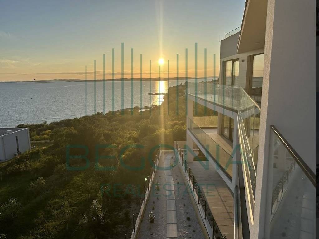 Luksuzni apartman, Prodaja, Ražanac, Rtina