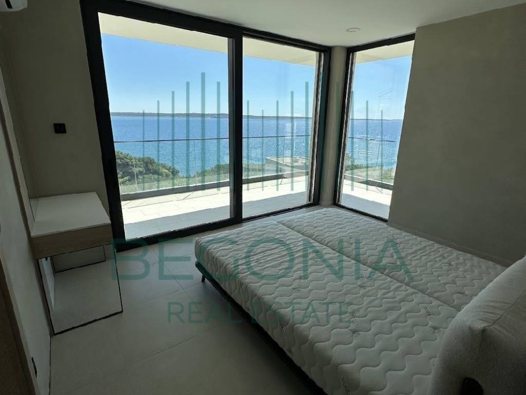 Luksuzni apartman, Prodaja, Ražanac, Rtina