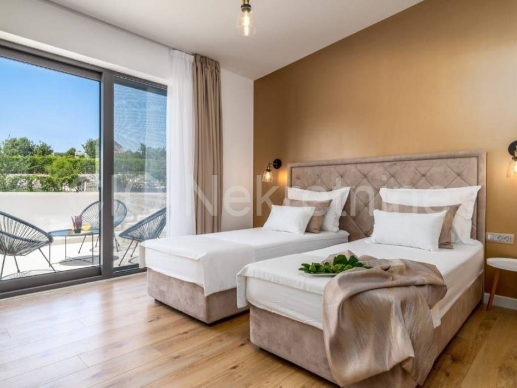 Vila, Prodaja, Omiš, Čisla