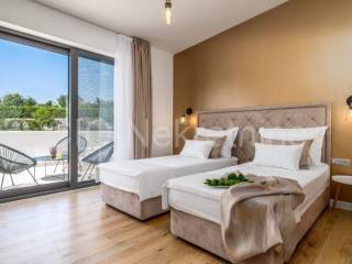Vila, Prodaja, Omiš, Čisla