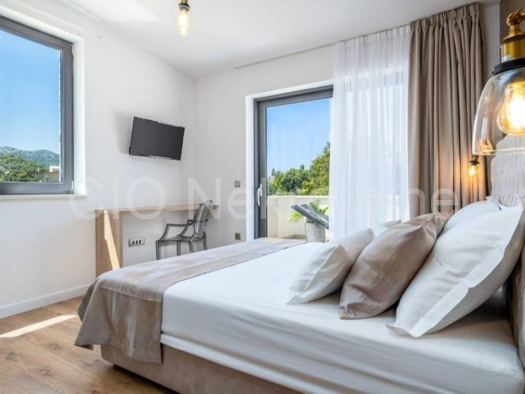 Vila, Prodaja, Omiš, Čisla