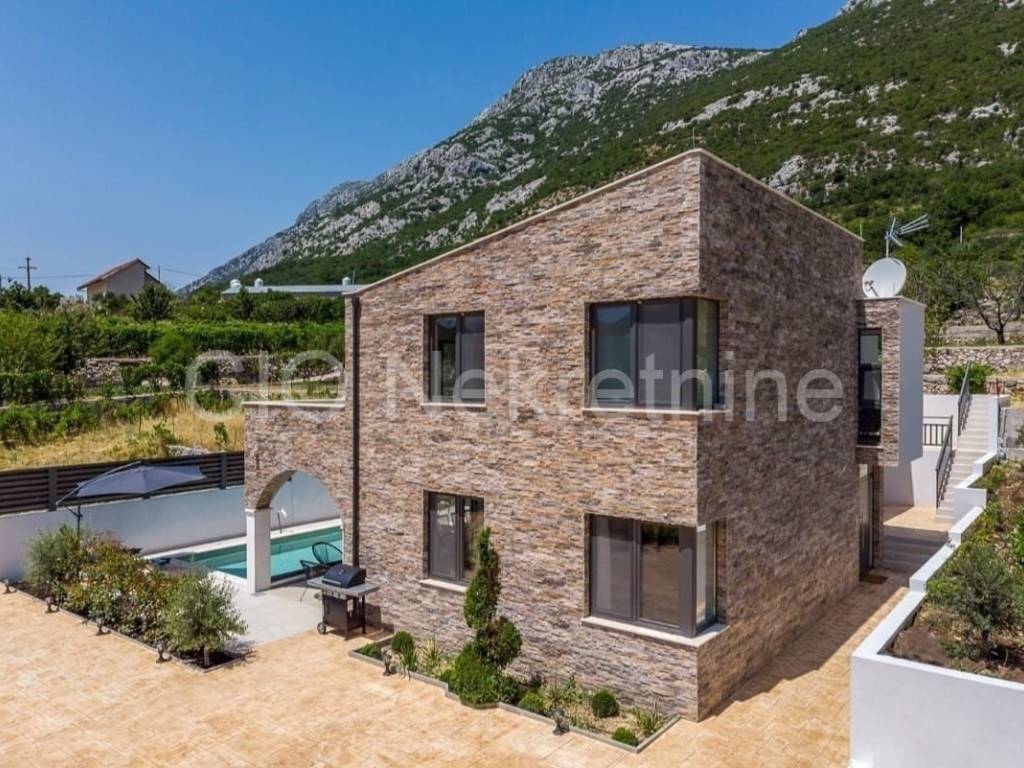 Vila, Prodaja, Omiš, Čisla
