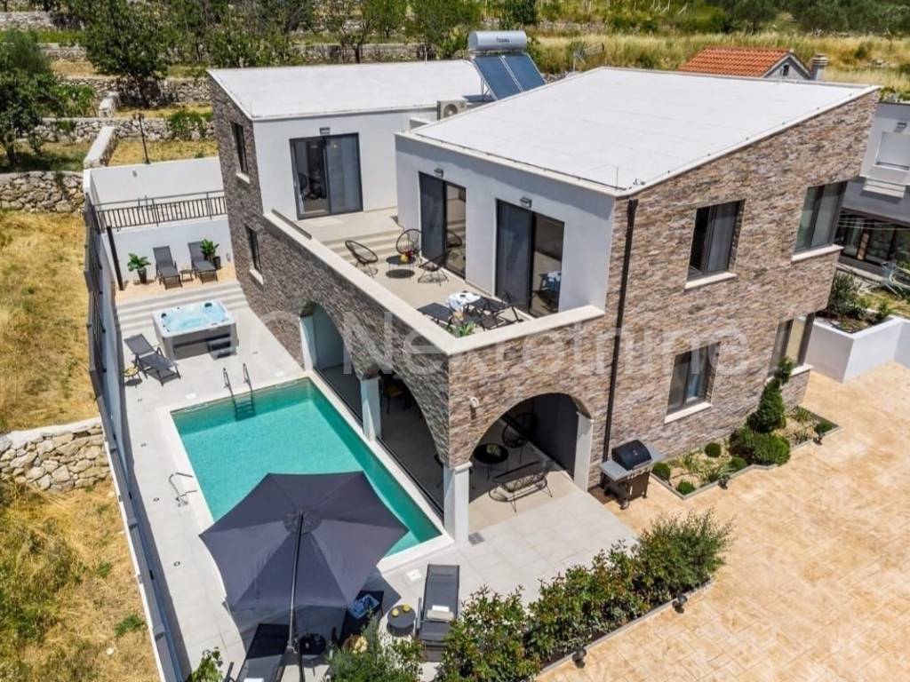 Vila, Prodaja, Omiš, Čisla