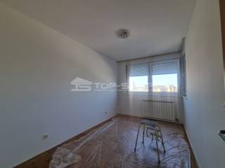 Stan u zgradi, Prodaja, Zagreb, Donja Dubrava