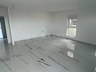 Apartman na moru, Prodaja, Vir, Vir