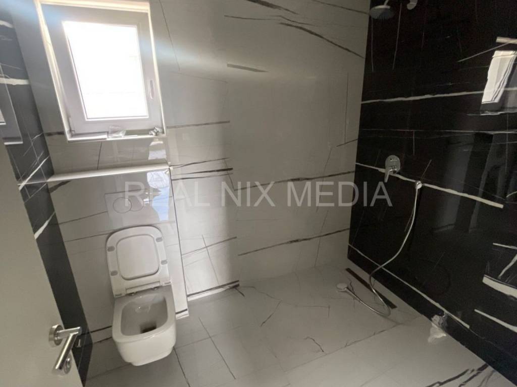 Apartman na moru, Prodaja, Vir, Vir