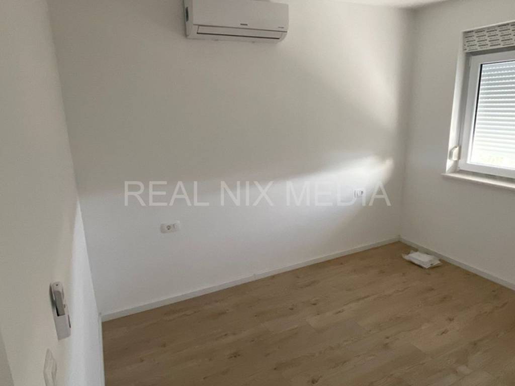 Apartman na moru, Prodaja, Vir, Vir