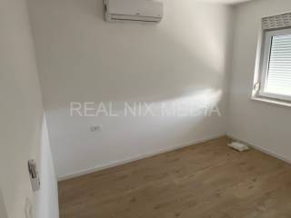 Apartman na moru, Prodaja, Vir, Vir
