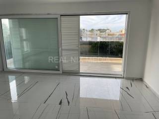 Apartman na moru, Prodaja, Vir, Vir
