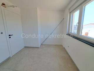 Apartman na moru, Prodaja, Nin, Nin