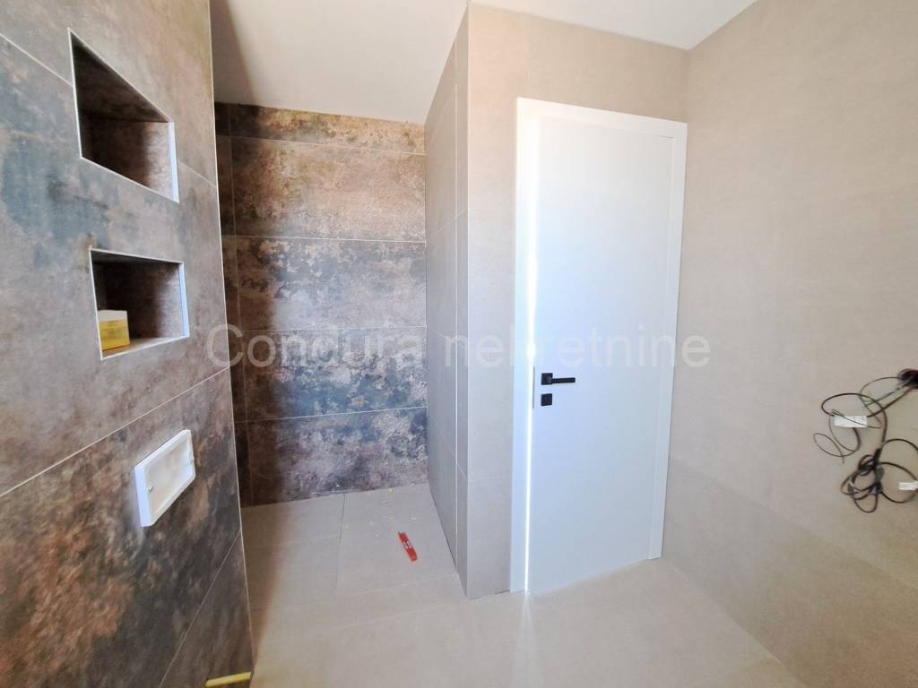 Apartman na moru, Prodaja, Nin, Nin