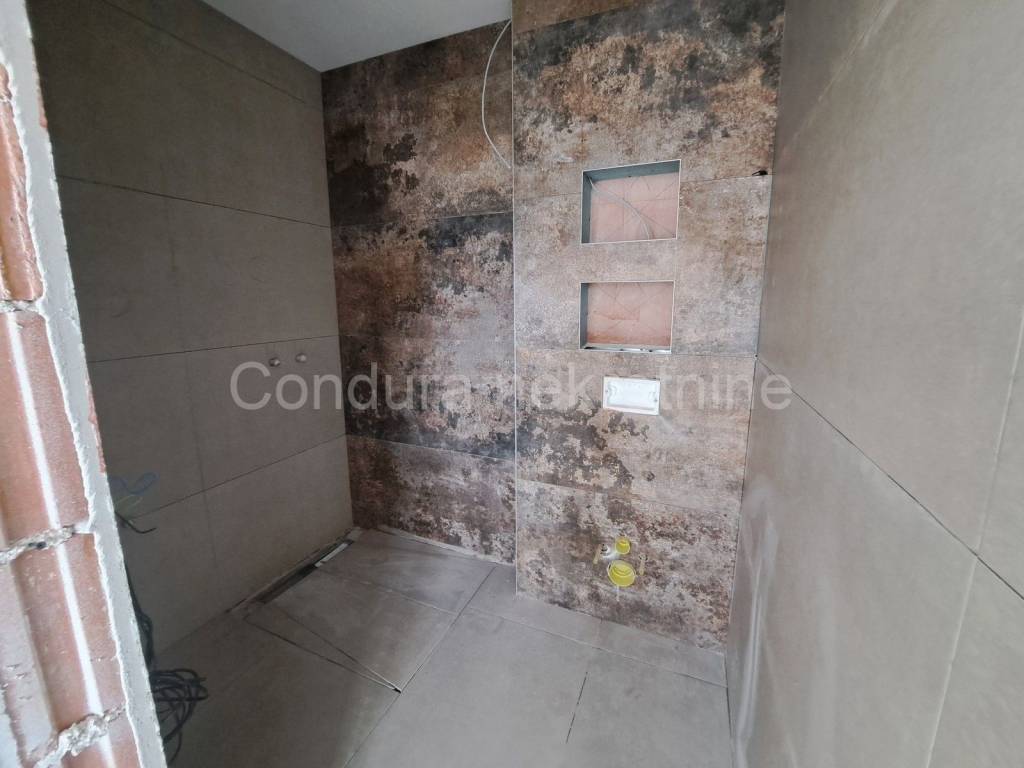Apartman na moru, Prodaja, Nin, Nin