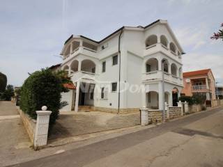 Apartmanska kuća, Prodaja, Vir, Vir