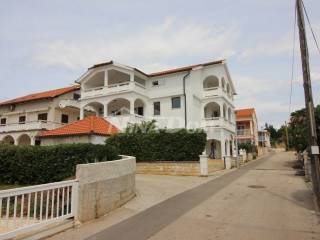 Apartmanska kuća, Prodaja, Vir, Vir