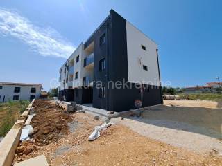 Apartman na moru, Prodaja, Nin, Nin
