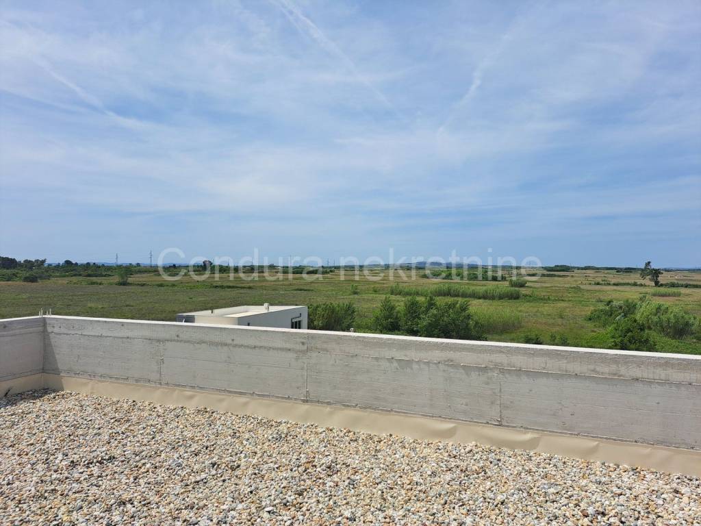 Apartman na moru, Prodaja, Privlaka, Privlaka