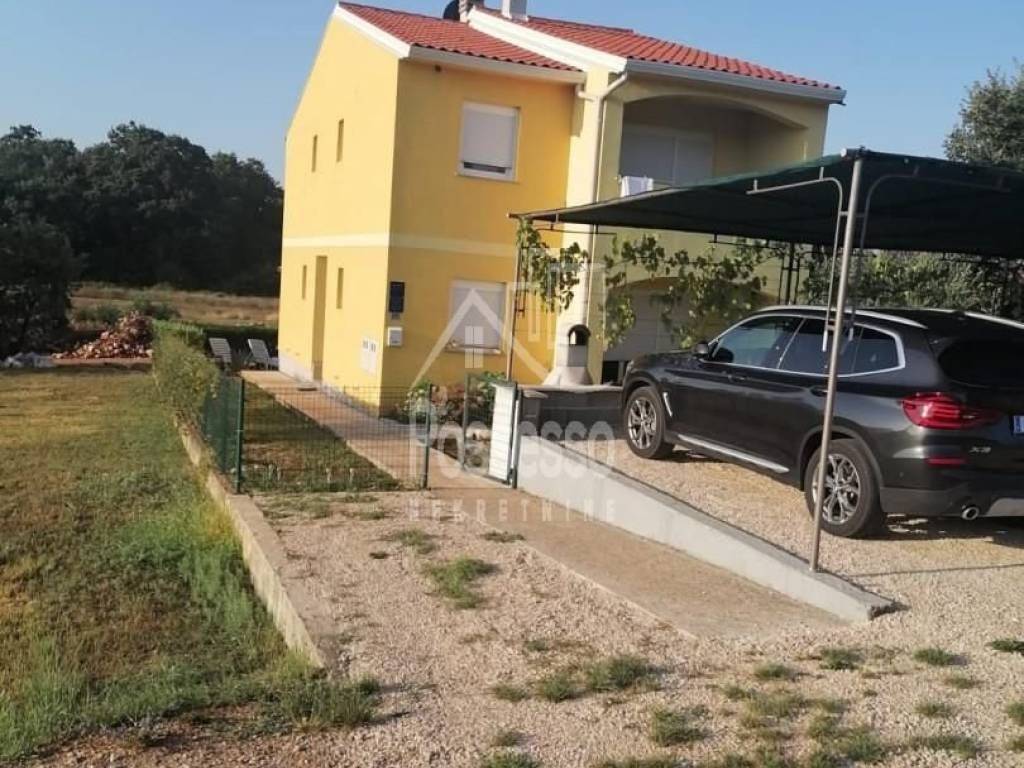 Brtonigla, Karigador