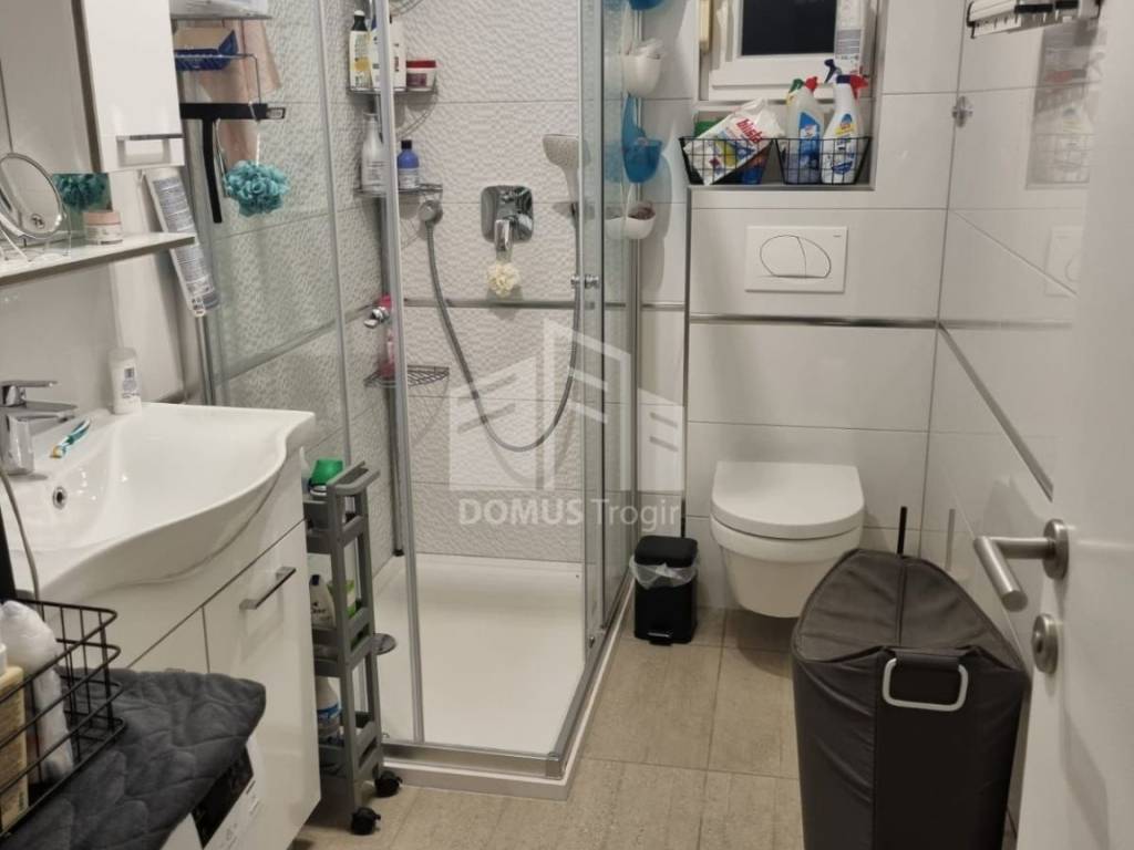 Stan u novogradnji, Prodaja, Okrug, Okrug Gornji