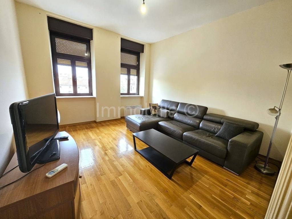 Stan u zgradi, Prodaja, Pula, Pula
