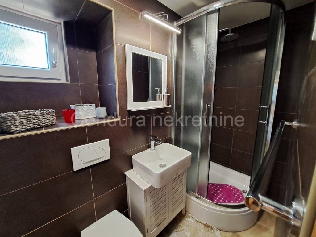 Kuća na moru, Prodaja, Vrsi, Vrsi