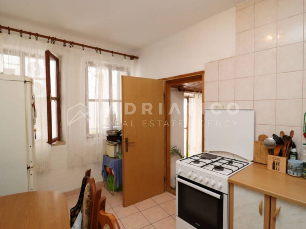 Stan u starijoj zgradi, Prodaja, Rovinj, Rovinj