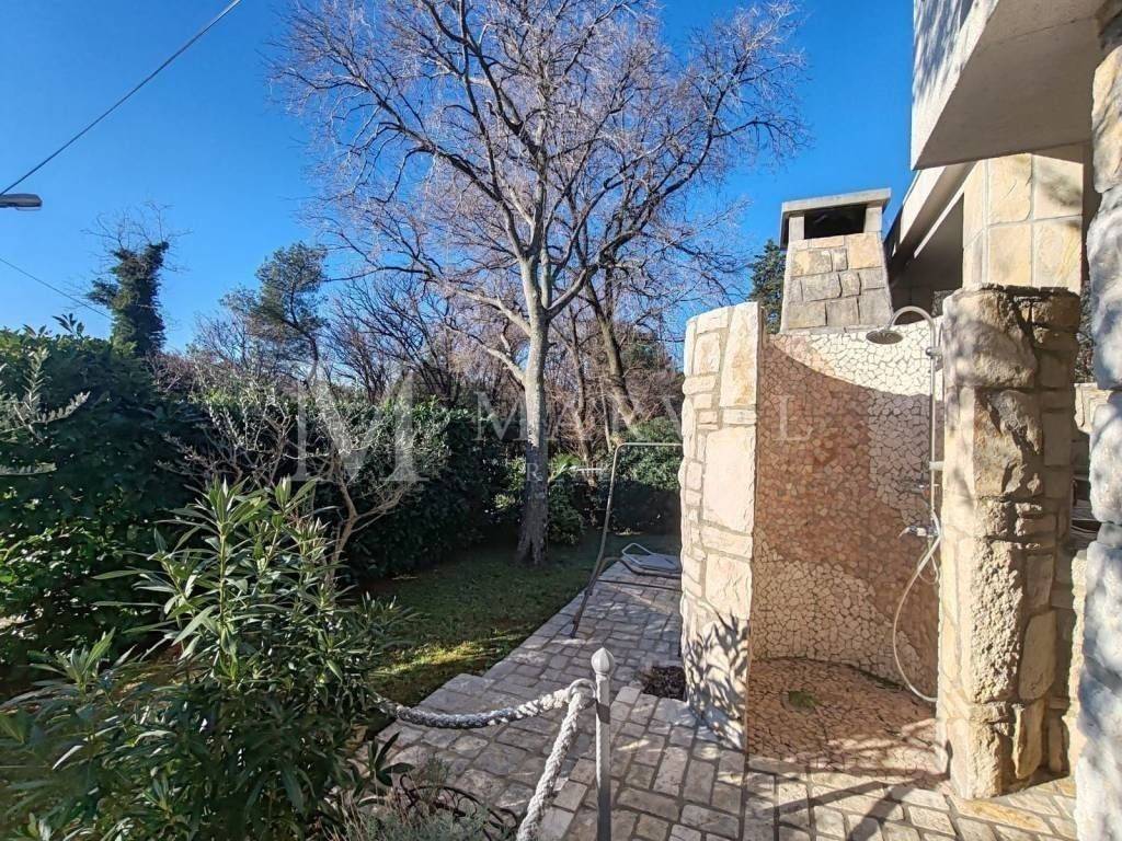 House by the sea, Sale, Omišalj, Omišalj