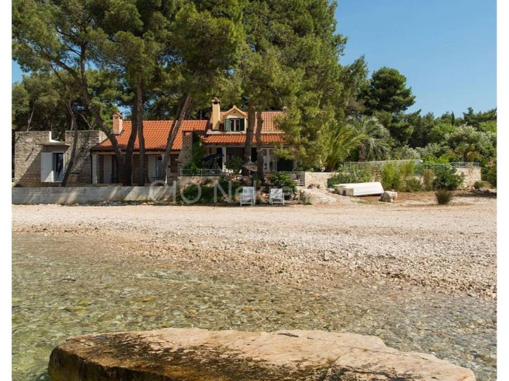 Kuća na moru, Prodaja, Supetar, Mirca