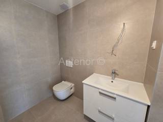Apartman na moru, Prodaja, Privlaka, Privlaka