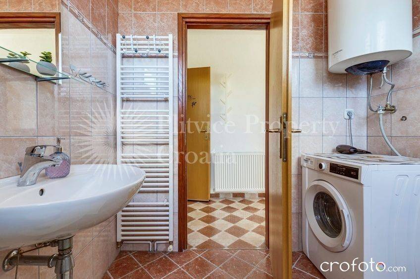 Obiteljska kuća, Prodaja, Rakovica, Drežnik Grad