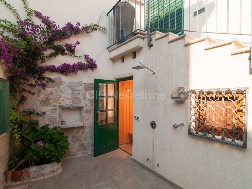 Samostojeća kuća, Prodaja, Supetar, Mirca