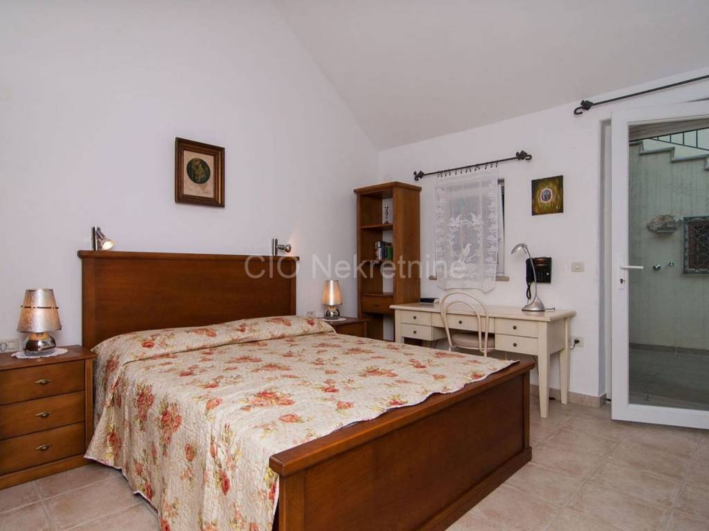 Samostojeća kuća, Prodaja, Supetar, Mirca