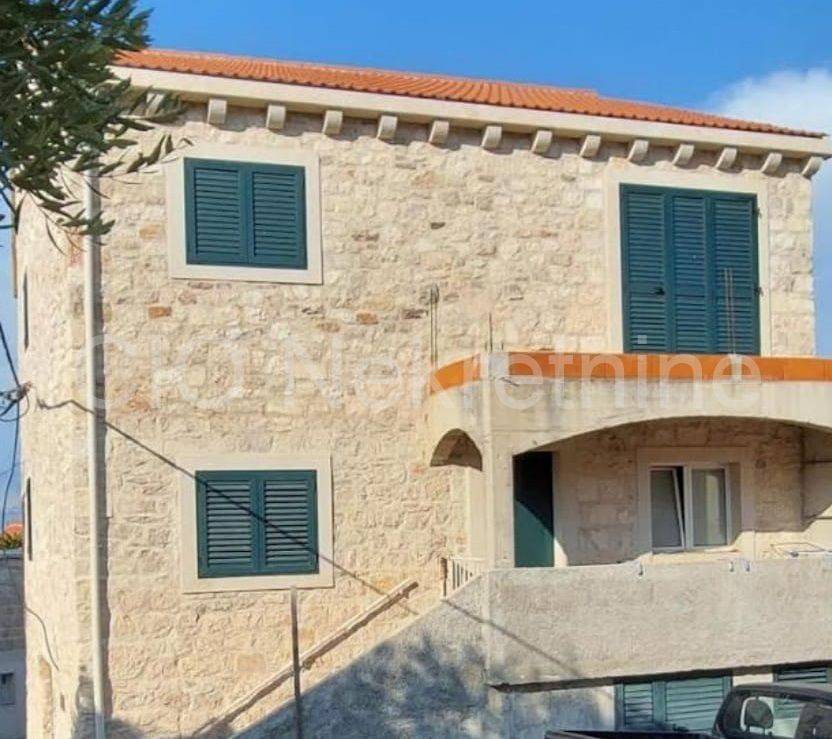Kamena kuća, Prodaja, Sutivan, Sutivan