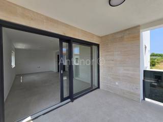 Luksuzni apartman, Prodaja, Privlaka, Privlaka